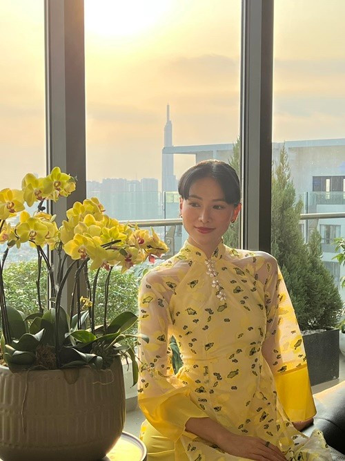 Đăng quang Hoa hậu Trái đất 2018, Phương Khánh là mỹ nhân Việt đầu tiên giành vương miện ở sân chơi nhan sắc quốc tế này. Sau cuộc thi, cô đắt show sự kiện, làm người mẫu. Ảnh: FB Phương Khánh.