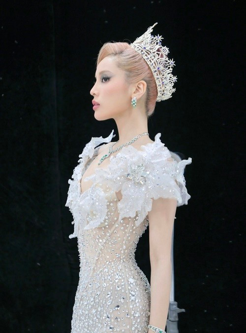Top 30 Miss Universe 2024 từng công khai hẹn hò một doanh nhân. Ít năm qua, Kỳ Duyên kín tiếng hơn về chuyện tình cảm. Ảnh: FB Kỳ Duyên.