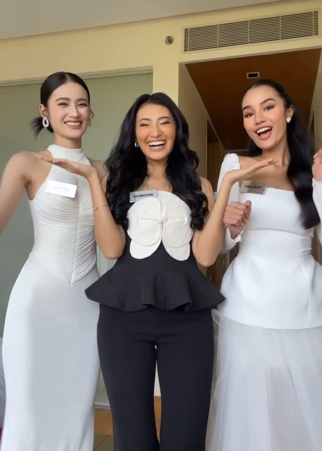 Ở Miss World 2025, Monica luôn thân thiện. Ảnh: Instagram Monica.