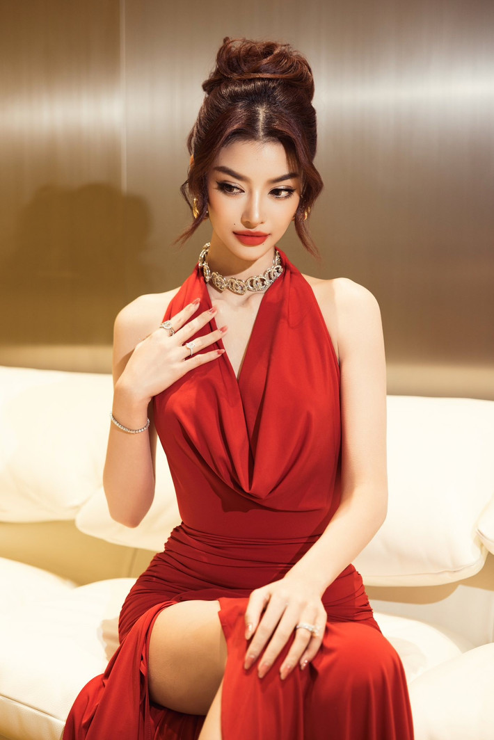 Sau khi trở thành Á hậu 1 Miss World Vietnam 2019, Kiều Loan đắt show làm người mẫu, sự kiện. Ngoài ra, cô còn thử sức ca hát. Ảnh: FB Kiều Loan.