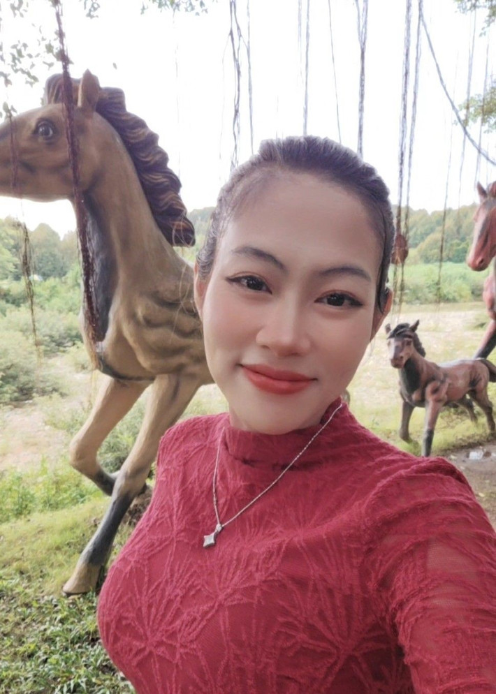 Mới đây, Đặng Thùy Trang viết ẩn ý: “Cái gì đến cũng đến rồi. Giờ mình xin phép im lặng, ngồi hóng thôi ạ. Đúng sai đã tỏ tường”. Ảnh: FB Thùy Trang.