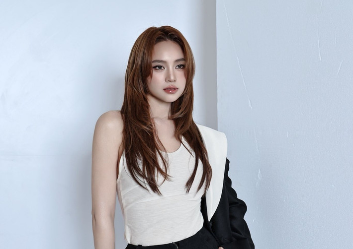 Ninh Dương Lan Ngọc ủng hộ 100 triệu đồng. “Cầu mong bão lũ sớm đi qua thật nhanh, bà con mình sẽ bình an vượt qua gia đoạn khó khăn này”, nữ diễn viên chia sẻ. Ảnh: FB Ninh Dương Lan Ngọc.