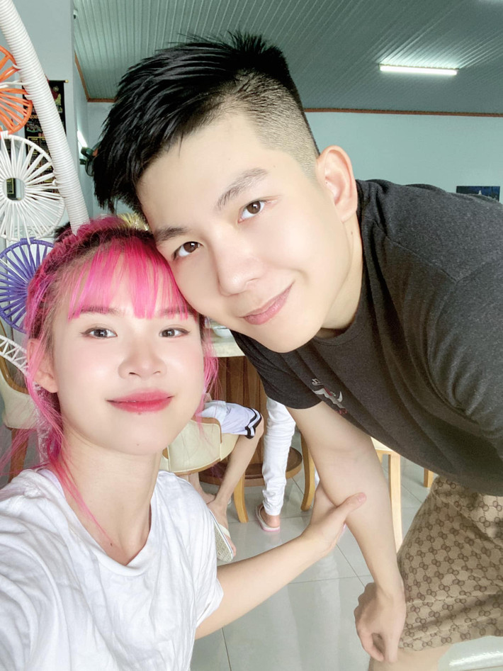 Kelvin Khánh và Khởi My có đôi lần chia sẻ về hôn nhân trên truyền thông. Ảnh: FB Khởi My.
