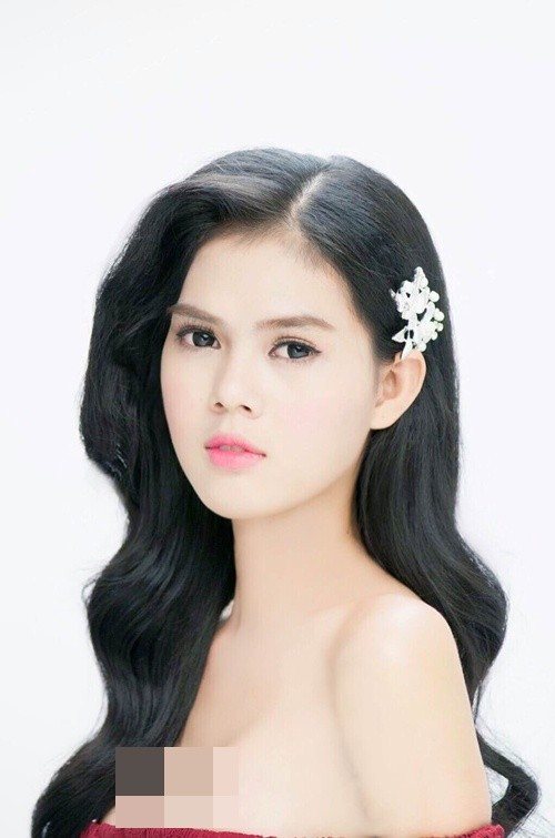 Nhân dịp sinh nhật, Ngọc Trinh khoe bộ ảnh gợi cảm, trẻ trung vào năm 2015. Ảnh: FB Ngọc Trinh.