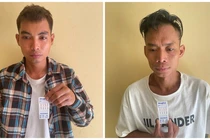 Khởi tố 2 'con nghiện' tàng trữ và mua bán ma túy ở Nghệ An