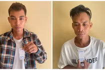 Khởi tố 2 'con nghiện' tàng trữ và mua bán ma túy ở Nghệ An