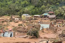 Xã miền núi Nghệ An tan hoang sau trận lũ lịch sử