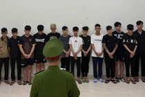 Bắt tạm giam 15 đối tượng gây rối trật tự công cộng ở Đà Nẵng