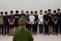 Bắt tạm giam 15 đối tượng gây rối trật tự công cộng ở Đà Nẵng