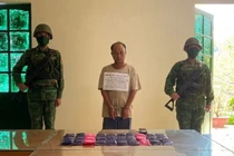  Bắt quả tang đối tượng người Lào vận chuyển 6.000 viên ma túy vào Việt Nam 