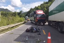 Va chạm giữa xe tải và xe máy ở Đà Nẵng, một người tử vong 