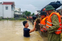 Phó Thủ tướng Trần Hồng Hà kiểm tra tình hình ứng phó mưa lũ tại Đà Nẵng