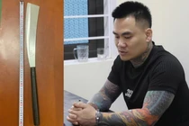 Bắt đối tượng mang dao xông vào quán cà phê chém người ở Nghệ An