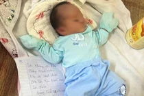 Bé gái sơ sinh bị bỏ rơi bên đường cùng lời nhắn nhói lòng của người mẹ