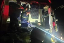 Tai nạn trên cao tốc Đà Nẵng - Quảng Ngãi khiến 5 người bị thương