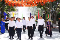 Chủ tịch Quốc hội Trần Thanh Mẫn về Kim Liên dâng hương tưởng nhớ Bác Hồ