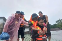 Khẩn cấp sơ tán hàng chục hộ dân do có nhiều vết nứt mới trên núi Ngang