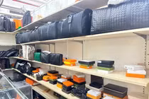 Phát hiện gần 400 sản phẩm giả tại Saigon Square