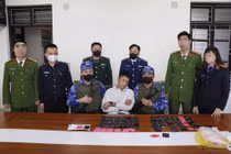 Đối tượng 'cõng' 15.000 viên ma túy tổng hợp cùng vũ khí nóng 'sa lưới'