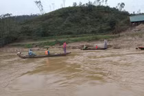 Tìm thấy thi thể người đàn ông bị lật thuyền đánh cá trên sông Lam