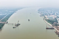 Cận cảnh đại công trường cầu Mễ Sở nối Hà Nội - Hưng Yên