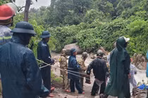 Phát hiện thi thể người đàn ông mắc kẹt dưới suối ở bán đảo Sơn Trà