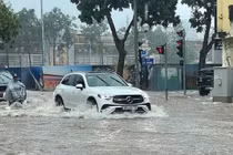 Hà Nội cho học sinh học online tránh bão số 11 Matmo