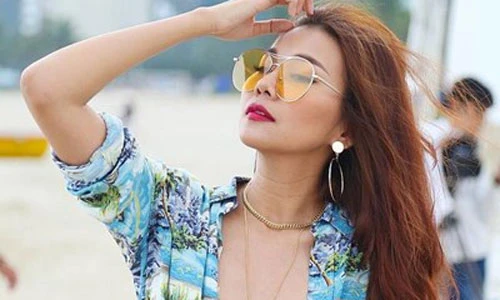 Ảnh Thanh Hằng ngực trần quảng bá Next Top Model gây sốc