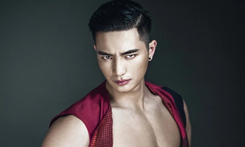 Nguyễn Văn Sơn khoe vẻ điển trai trước tin đồn dao kéo