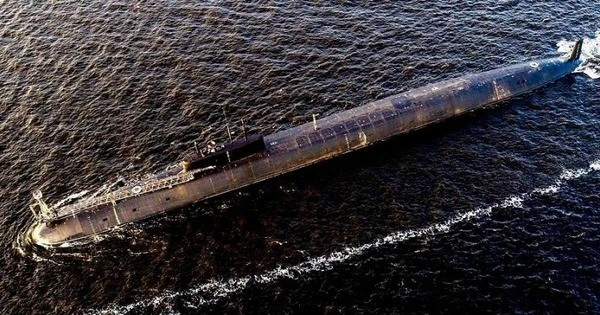 Tàu ngầm Borei-A Knyaz Pozharsky mang 160 đầu đạn hạt nhân ra khơi