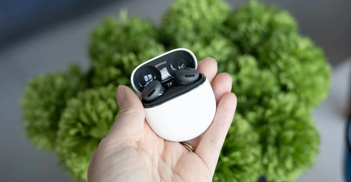 Tai nghe Pixel Buds 2A với Gemini và pin có thể thay thế