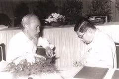 Nhà khoa học đầu tiên được Bác Hồ mời về nước khiến thế giới thán phục
