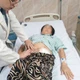 Đại tiện ra máu tưởng do trĩ không ngờ ung thư đại tràng