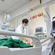 Liệt tứ chi, suy hô hấp... sau tiêm đau mỏi cổ vai gáy
