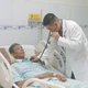 Khám sức khỏe định kỳ, người đàn ông phát hiện kén khí phổi khổng lồ