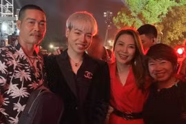 Gia đình Đức Phúc cảm ơn Mỹ Tâm vì 'cú bấm chọn thay đổi số phận’