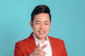 Cuộc sống phía sau ánh hào quang của Quang Lê gây chú ý