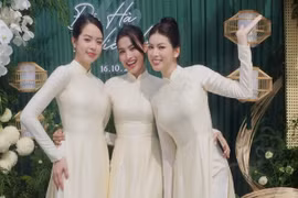 Dàn phù dâu trong lễ ăn hỏi của Đỗ Thị Hà khoe nhan sắc gây mê