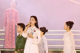 Hòa Minzy chia sẻ về ca khúc “Nỗi đau giữa hòa bình”