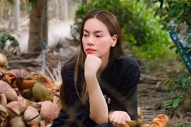 Hồ Ngọc Hà cùng bạn bè ủng hộ trăm triệu đồng từ thiện