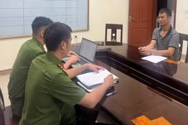 Khởi tố đối tượng dùng thắt lưng đánh tài xế xe buýt ở Nghệ An