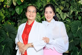 Mẹ đẻ Khánh Thi đẹp quý phái ở tuổi U80