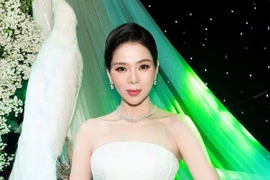 Lệ Quyên nhờ pháp luật can thiệp trước tin đồn thất thiệt