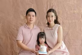 Hoa hậu Đỗ Mỹ Linh tiết lộ tính cách của con gái 2 tuổi