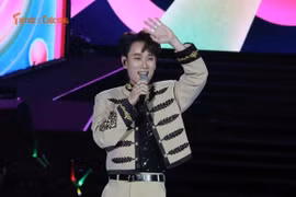 Trúc Nhân khuấy động sân khấu Hòa nhạc ánh sáng - Chào năm mới 2026