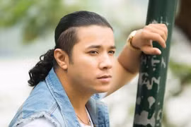 Đồng nghiệp nghẹn ngào tiễn biệt ca sĩ Kasim Hoàng Vũ