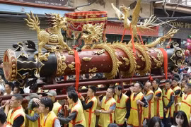 Tưng bừng lễ hội rước pháo Đồng Kỵ Tết Bính Ngọ