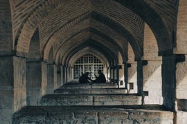 Khách Việt kể Iran trước chiến sự