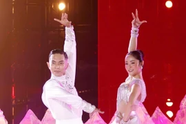 Chân dung bạn nhảy hiện tại của Phan Hiển