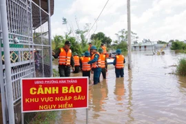 Diễn biến mưa lũ phức tạp, Lâm Đồng tổ chức di dời dân đến điểm an toàn